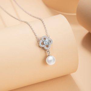 Dây chuyền bạc hình cỏ 4 lá.