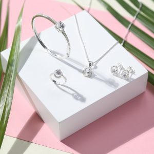 trang sức bạc để làm quà tặng